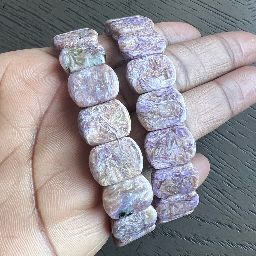 (ONE) Charoite soft bangle  SIZE 7’ - Picture 9 of 9